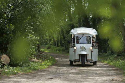 Eerste eTuktuks rijden uit op 3 april